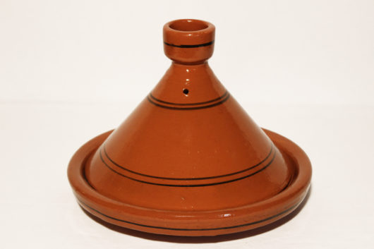 Die traditionellen Tajine werden in Marokko hergestellt. Marokkanische tajine kaufen im Onlineshop von El-Fesi / Oriental Art Decor.